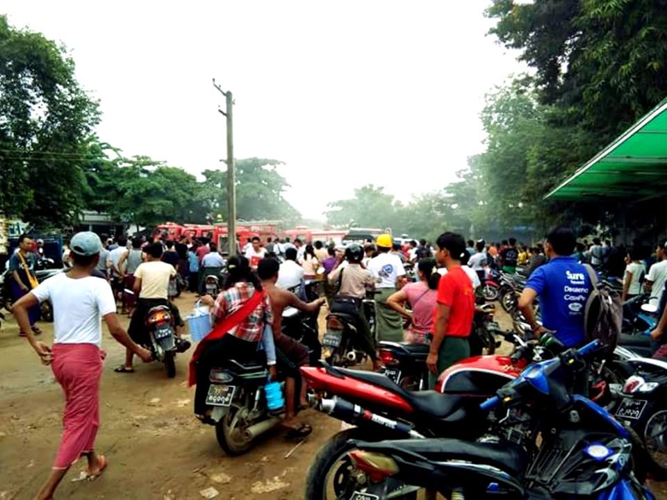 မ​ေကြးၿမိဳ႕တြင္ ျခင္​​ေဆး​ေခြထြန္​းရာမွ အ​ေဆာက္​ဦ ၁ ​လံုး မီး​ေလာင္​