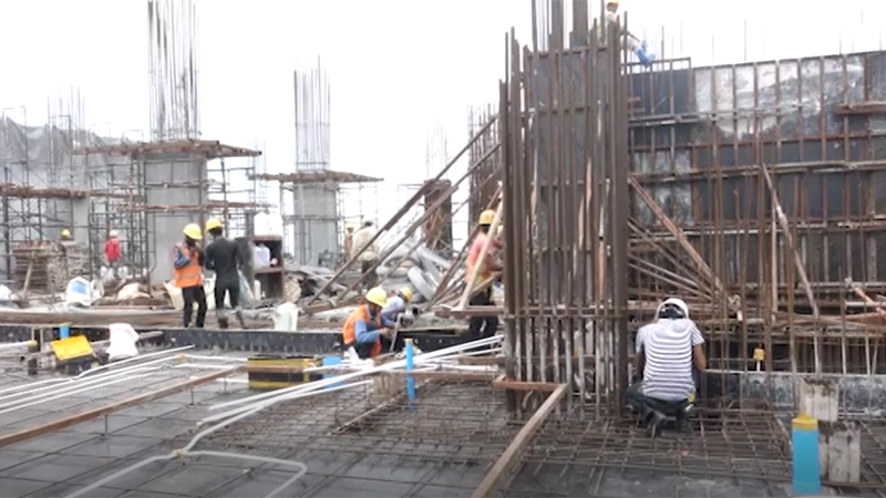 ေဒၚလာေဈး ျမင့္မႈေၾကာင့္ ေဆာက္လုပ္ေရးလုပ္ငန္းမ်ား ရပ္ဆုိင္းရမည့္အေျခအေန ႀကံဳေနရ