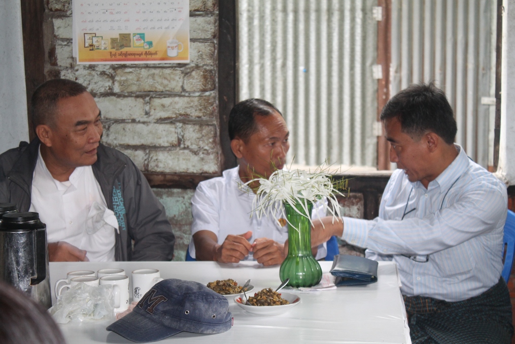 ၈၈ မ်ဳိးဆက္ေက်ာင္းသားမ်ား ရခုိင္ခရီးစဥ္ (သတင္းဓာတ္ပုံ)