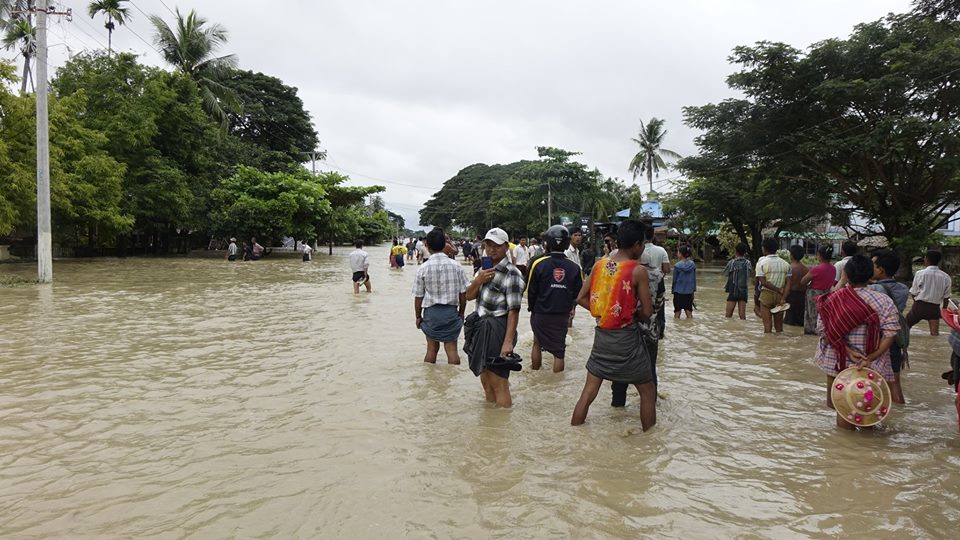 ဆြာေခ်ာင္းတမံက်ိဳးလို႔ ေရႀကီးခ်ိန္ လမ္းျဖတ္ကူးသူ ၆ ဦး ေရစီးနဲ႔ ေမ်ာပါသြား