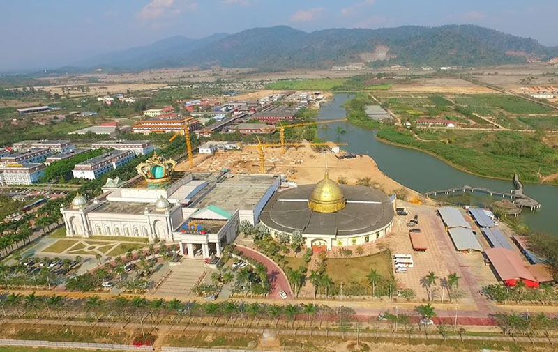 အင္တာဗ်ဴး ေျဖဆုိသည့္ ျမန္မာအလုပ္သမားအခ်ဳိ႕ကုိ လာအုိရဲ ဖမ္းဆီး