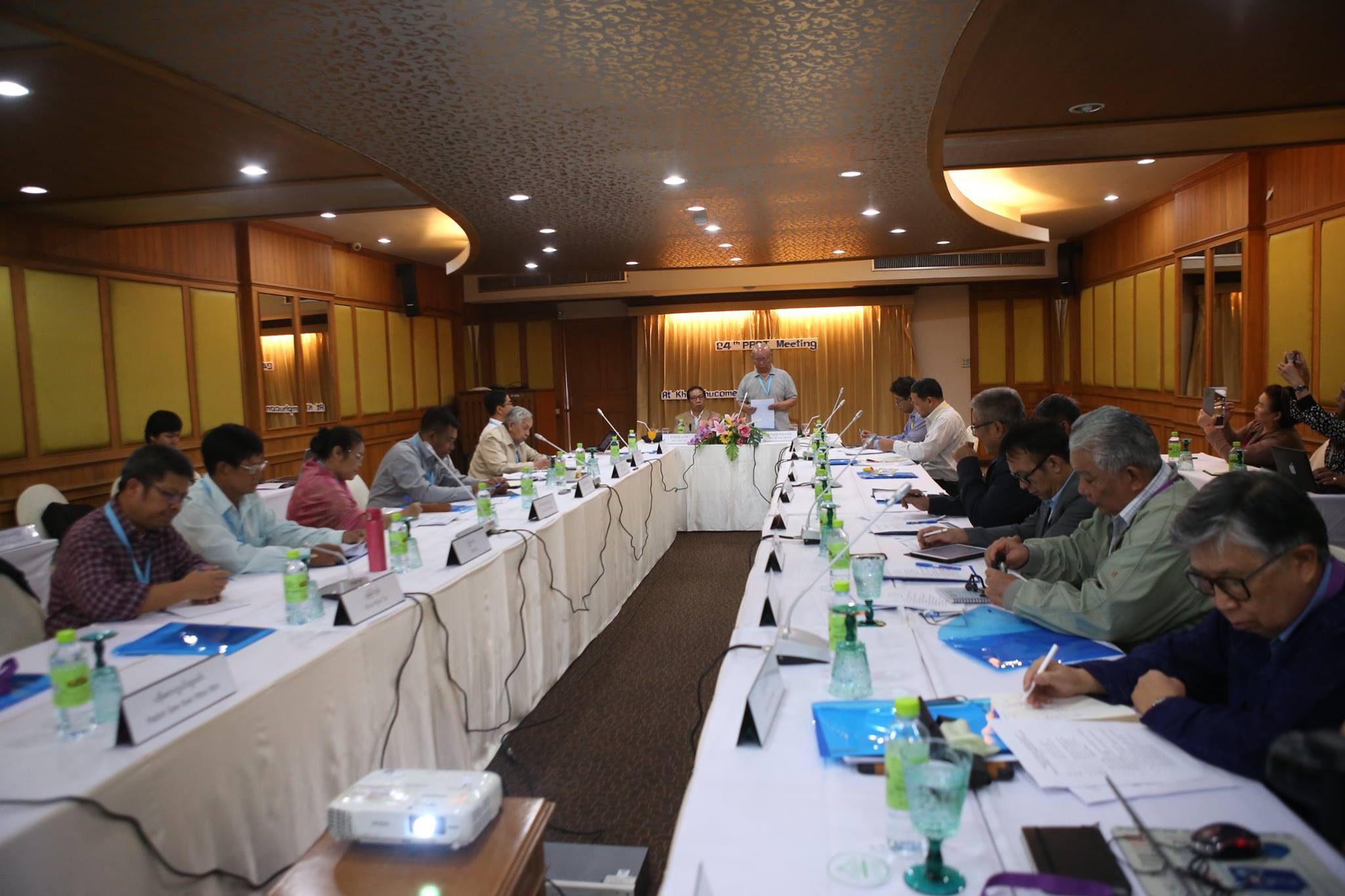 အပစ္ရပ္တိုင္းရင္းသားလက္နက္ကိုင္အဖြဲ႔မ်ား ဘံုသေဘာတူခ်က္ရေရး ေဆြးေႏြး