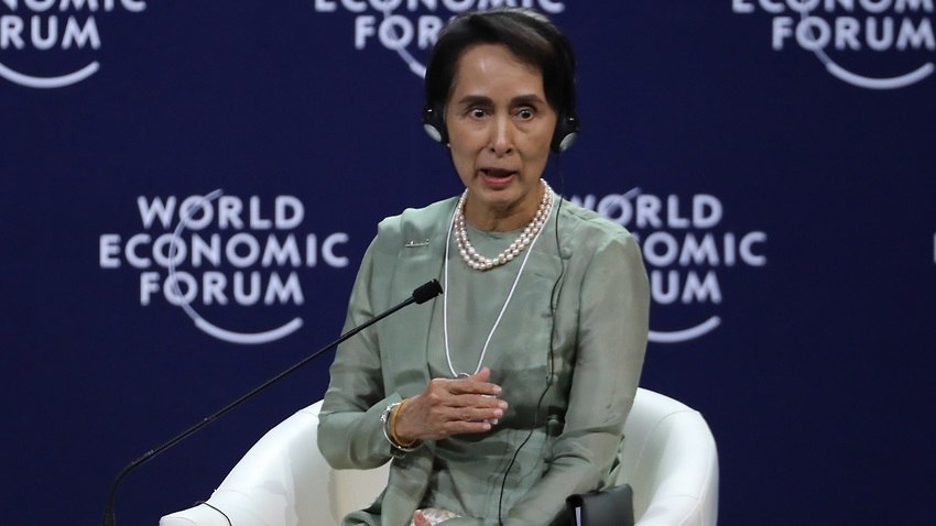 ႐ုိက္တာသတင္းသမား ၂ ဦးကို သတင္းေထာက္ျဖစ္၍ ေထာင္ခ်ျခင္းမဟုတ္ဟု ေဒၚေအာင္ဆန္းစုၾကည္ေျပာ