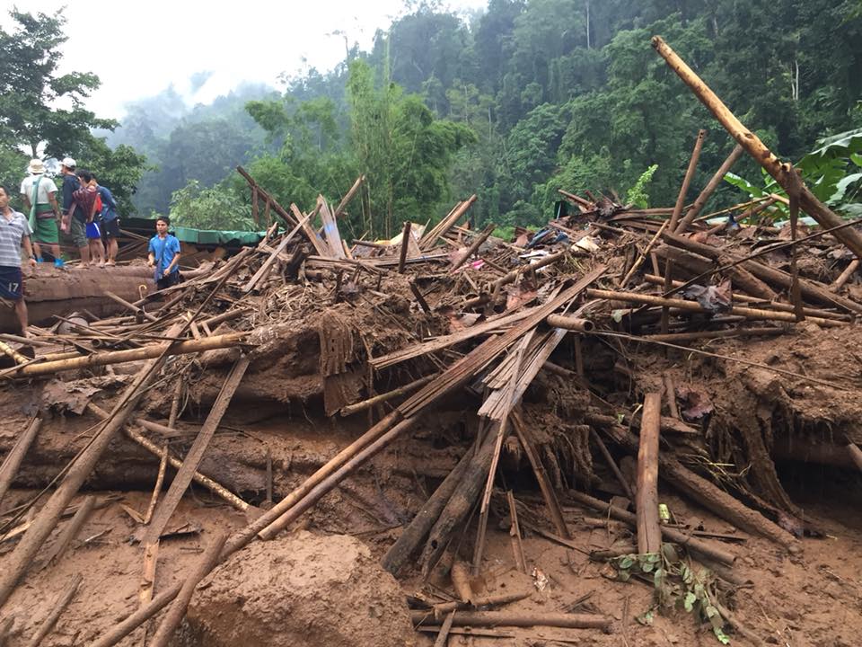 မယ္လအူးဒုကၡသည္စခန္း ေျမၿပိဳမႈ ၁၁ ဦးဒဏ္ရာရ၊ ၈ ဦးေပ်ာက္ဆုံး