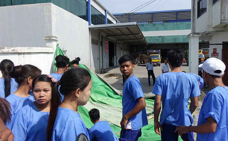 မီက​ို​ ေကာ္​ဖီမစ္​စက္႐ုံ အလုပ္သမားဆႏၵျပပြဲ နာရီပိုင္​းအတြင္​း ေျပလည္မႈရရိွ