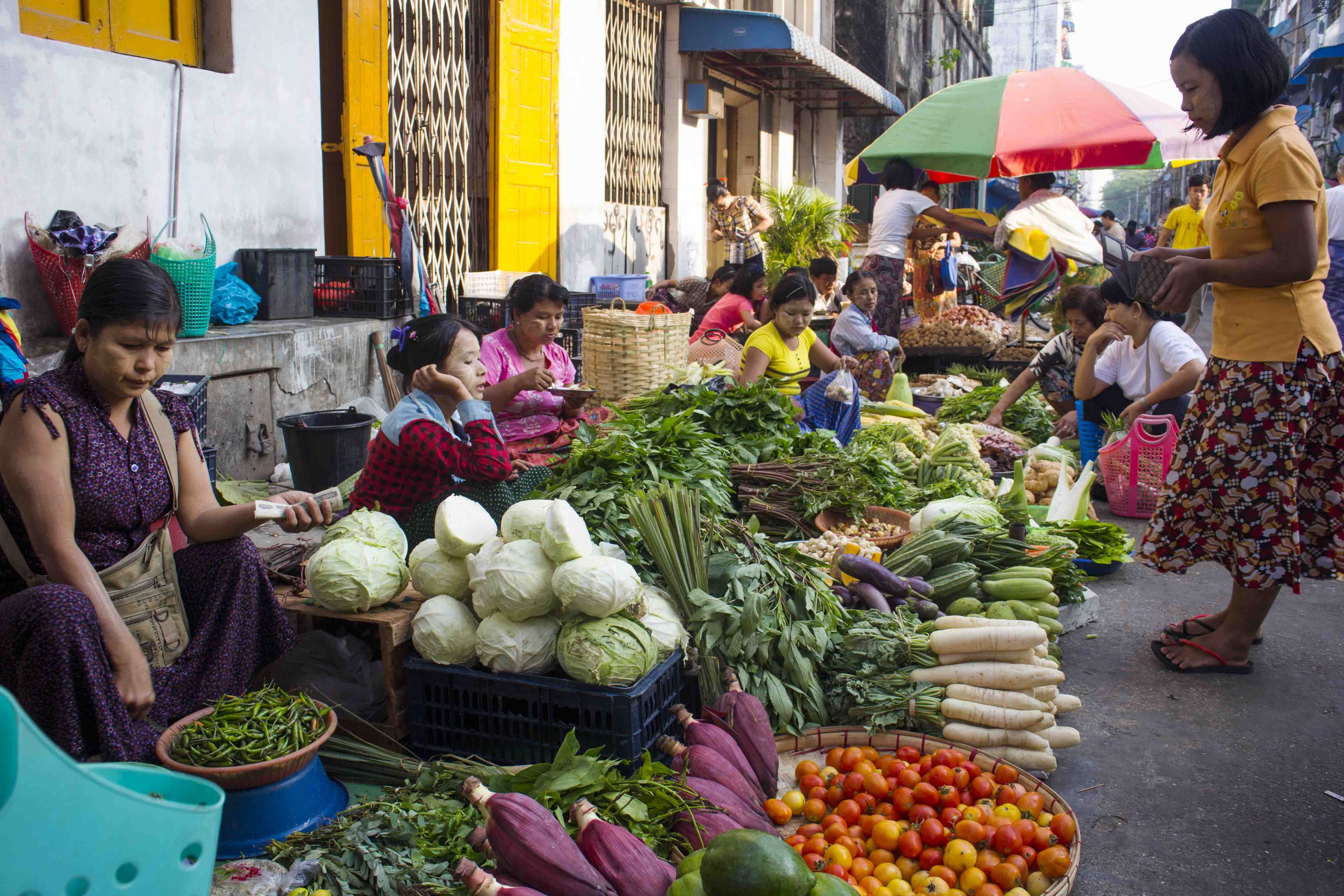 ရန္ကုန္ေစ်းမ်ား အဆင့္ျမႇင့္တင္ရန္ စီမံေဆာင္ရြက္ေန