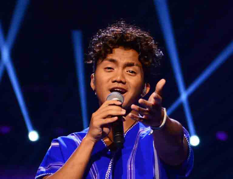 Sweden Idol ၿပိဳင္ပြဲတြင္ Top 13 အဆင့္ထိ ေရာက္ေနသည့္ ကရင္လူငယ္