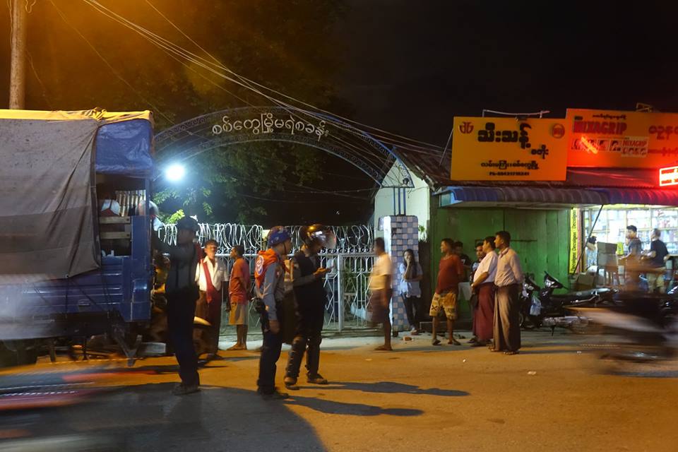 ရခိုင္လူငယ္ ၈ ဦးကို အခ်ဳပ္ေထာင္ကအထြက္ ရဲကထပ္မံဖမ္းဆီး