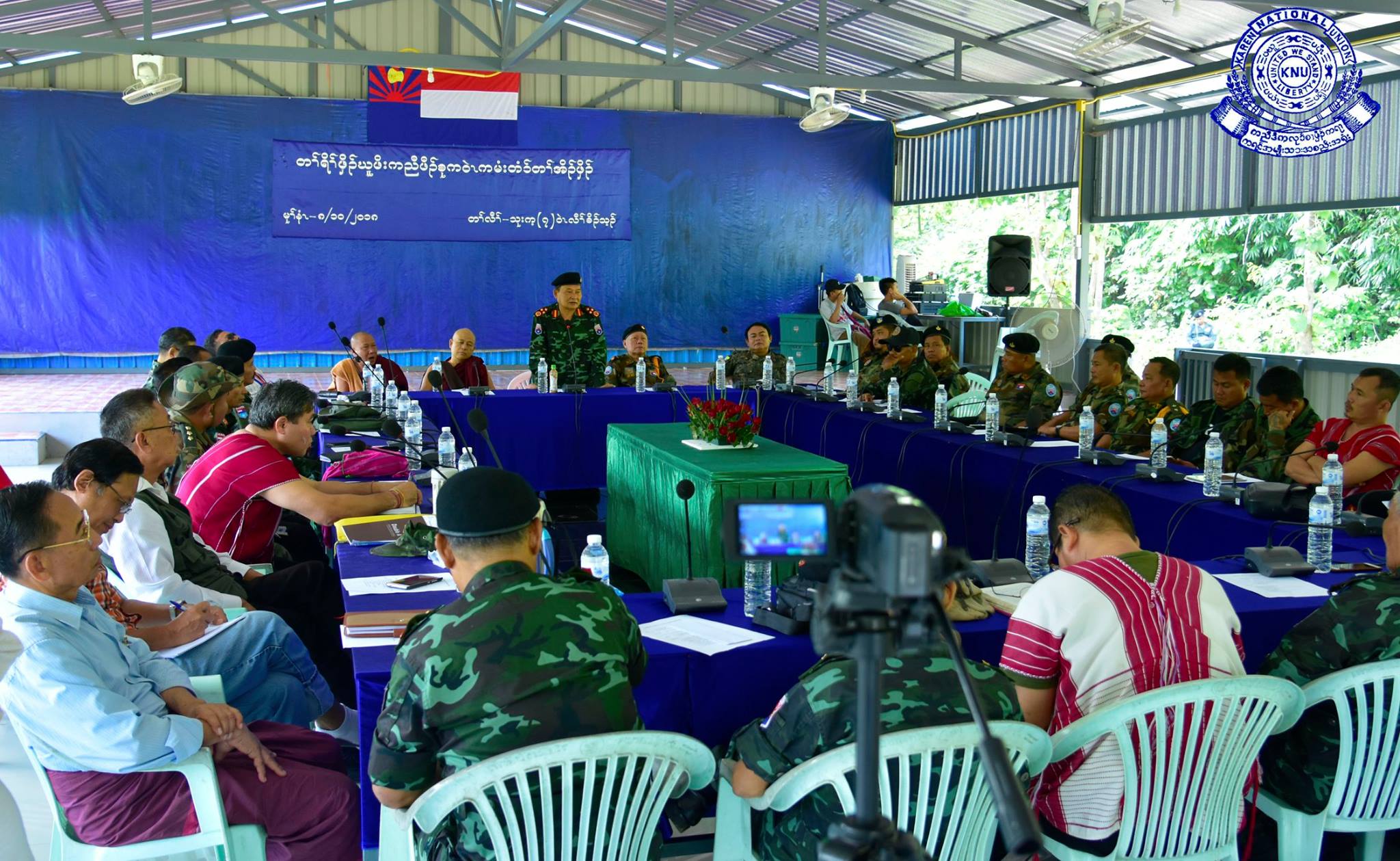 ကရင္လက္နက္ကုိင္အဖြဲ႔အစည္းမ်ား ျပန္လည္စည္းလုံးေရး ေဆြးေႏြး