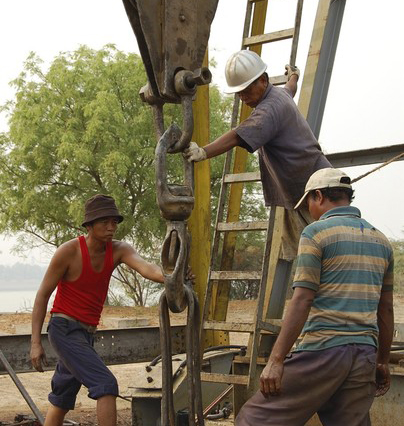 ကုန္ပိုင္းနွင့္ကမ္းလြန္လုပ္ကြက္မ်ားအား ျပည္တြင္း/ျပည္ပကုမၸဏီမ်ား စိတ္၀င္စားေန