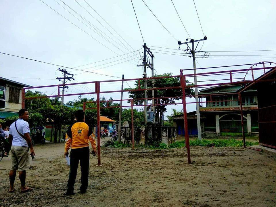 ဟုိပင္ၿမိဳ႕တြင္ မ႑ပ္သံတိုင္ႏွင့္ ဓာတ္ႀကိဳးထိမိ၍ လူငယ္တဦး ဓာတ္လိုက္ေသဆံုး