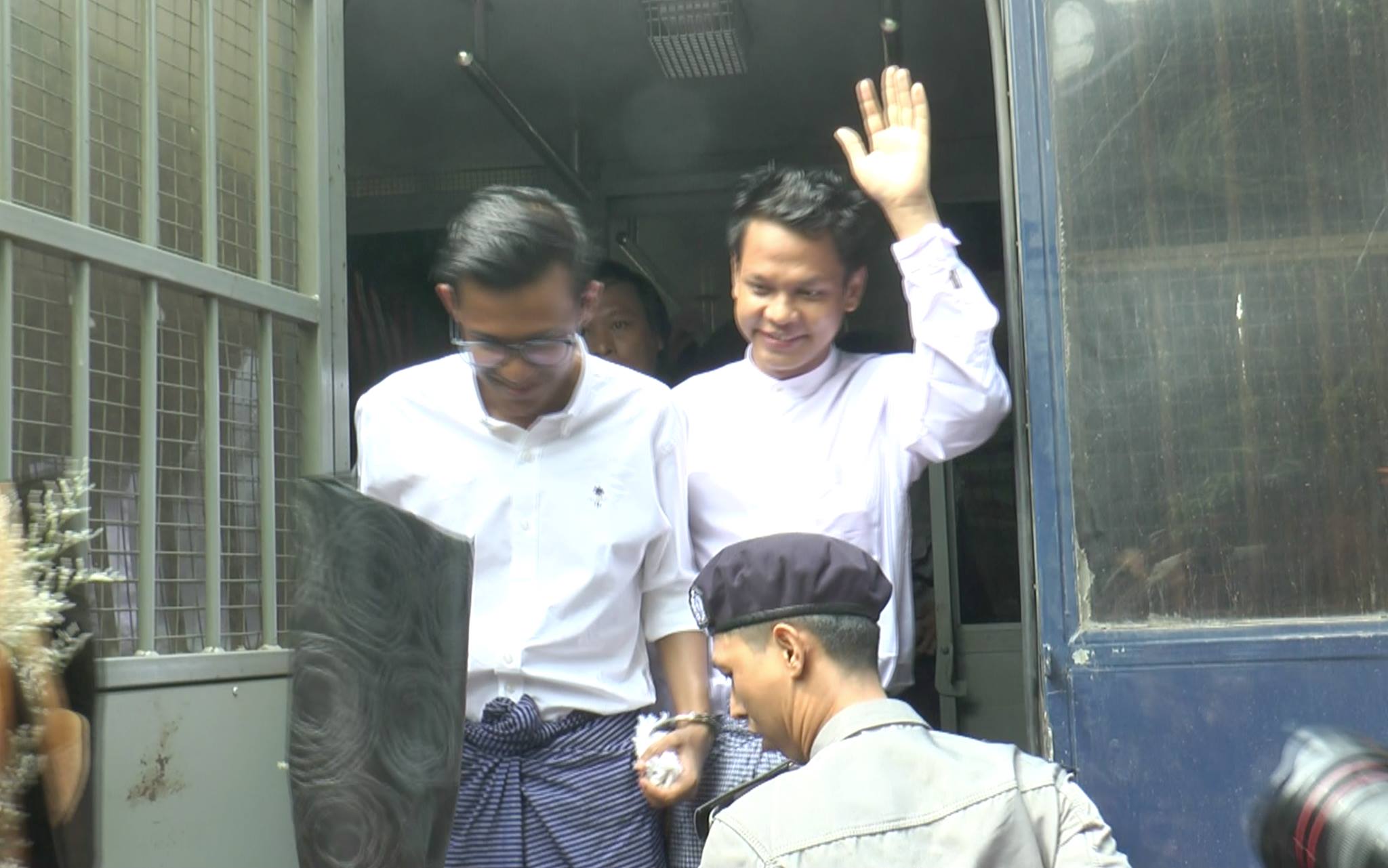 အလဲဗင္းမီဒီယာ သတင္းသမား ၃ ဦးကို ပထမဆံုးအႀကိမ္႐ံုးထုတ္စစ္ေဆး
