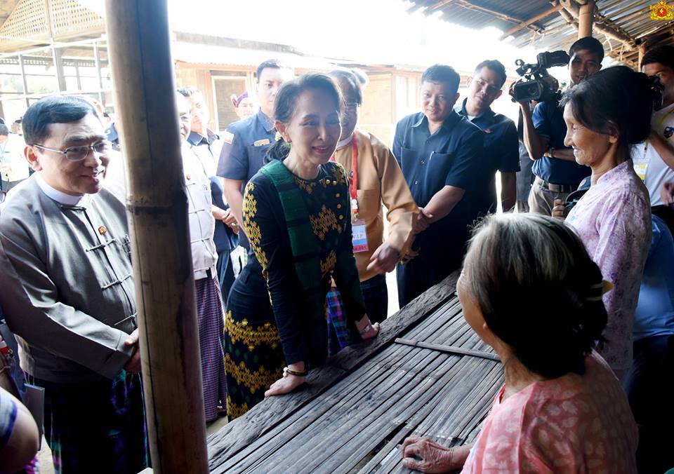 စစ္ေဘးေရွာင္မ်ား ကုိယ့္ရပ္ရြာတြင္ ေအးခ်မ္းဖြံ႔ၿဖိဳးစြာ ေနႏုိင္ေရး ႀကိဳးစားေပးမည္ဟု အတုိင္ပင္ခံေျပာ