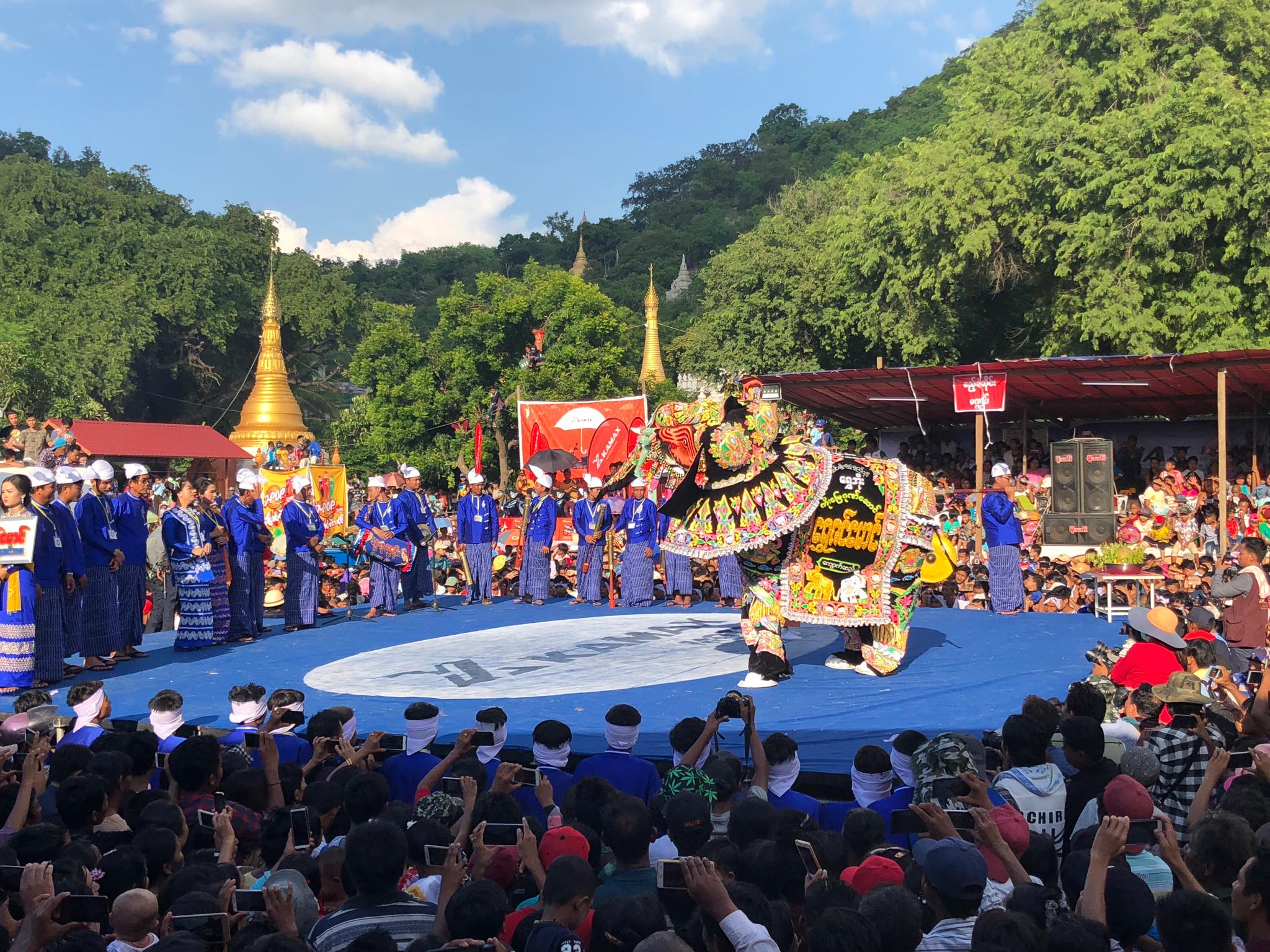 အေနာ္ရထာမင္းကို ေက်းဇူးဆပ္သည့္အေနျဖင့္ ဆင္အကၿပိဳင္ပြဲ ေက်ာက္ဆည္ၿမိဳ႕တြင္က်င္းပ