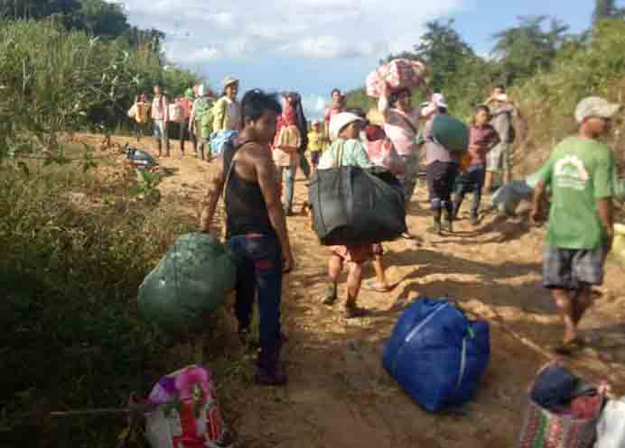 သီတင္းကၽြတ္လျပည့္ေန႔ ပေလာင္ႏွင့္ ရွမ္းတပ္တိုက္ပြဲေၾကာင့္ နမၼတူရြာသားမ်ားထြက္ေျပး