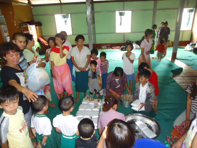 ေရၾကီးေရလွ်ံေဒသအခ်ဳိ့ ေရက်သြားသျဖင့္ ေက်ာင္းမ်ား ျပန္ဖြင့္