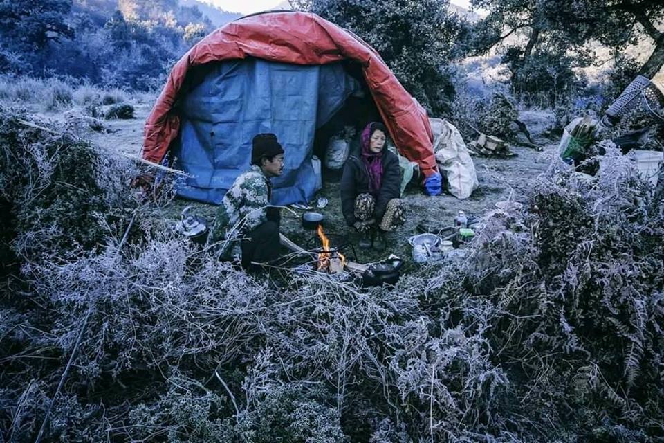 အေအးလြန္ကဲဒဏ္ခံေနရသည့္ ကခ်င္စစ္ေရွာင္ဒုကၡသည္မ်ား အေႏြးထည္မ်ားလုိအပ္ေန