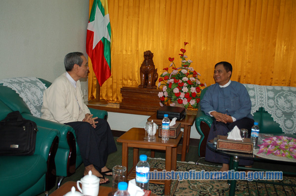 ျပန္ၾကားေရး၀န္ၾကီးနွင့္ေဆြးေနြးခဲ့မႈအေပၚ ဆရာေမာင္၀ံသကုိ ေမးျမန္းခ်က္
