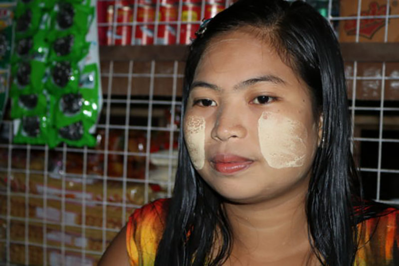 ထီးလိုမိုးတဲ့ သမီးႀကီး (သို႔မဟုတ္) “သမီးႀကီးေတာ့ အဖအရာ”