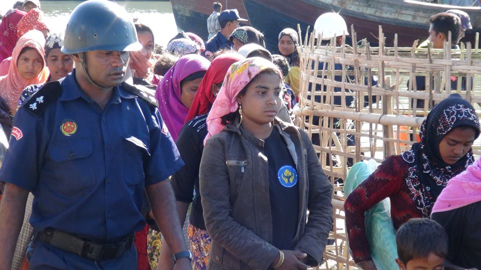 ေလာင္းလုံး ဘုတ္ကၽြန္း၌ ဖမ္းမိသည့္ ဘဂၤါလီမ်ား စစ္ေတြ သဲေခ်ာင္းေရာက္ရွိ