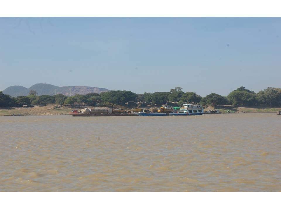 ကေလးဝၿမိဳ႕နယ္ ခ်င္းတြင္းျမစ္အတြင္း စက္ေလွတိမ္းေမွာက္၍ ၁ ဦး ေပ်ာက္ဆံုး