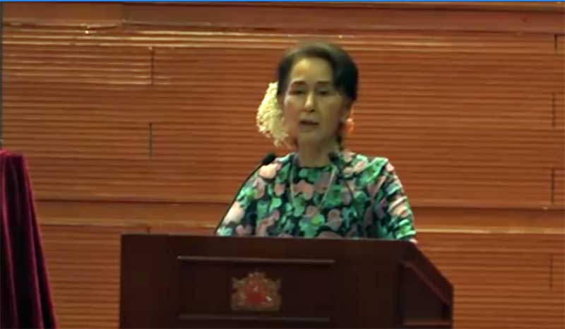 က်မတို႔ႏိုင္ငံ ဘယ္လိုပဲ ဆင္းရဲ၊ ဆင္းရဲ က်မအတြက္ေတာ့ ေနလို႔အေကာင္းဆံုးႏိုင္ငံပဲ  - ေဒၚေအာင္ဆန္းစုၾကည္
