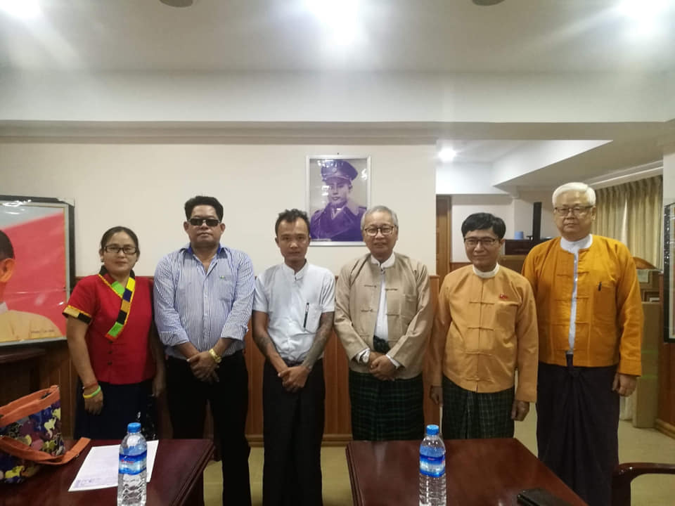 ၿဖိဳးျမတ္ေအာင္သီဆိုသည့္ ဗိုလ္ခ်ဳပ္သီခ်င္း ေရြးေကာက္ပြဲတြင္သံုးရန္ အန္အယ္လ္ဒီကို လႉဒါန္း (႐ုပ္သံ)