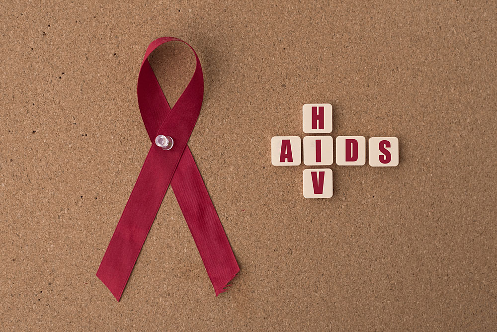 HIV ပိုး ကူးစက္ခံရတာ သိႏိုင္မယ့္ ေရွ႕ေျပးလကၡဏာေတြ