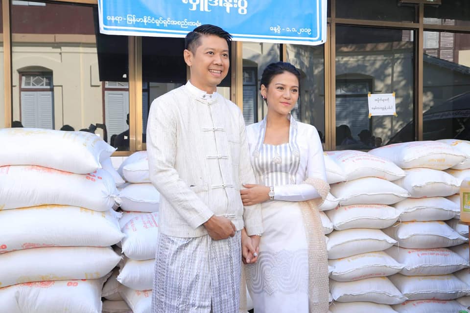 အကယ္ဒမီပိုင္ၿဖိဳးသု မဂၤလာဦးအလႉအျဖစ္ လူၾကမ္းသ႐ုပ္ေဆာင္မ်ားကို ဆန္ႏွင့္ဆီလႉဒါန္း