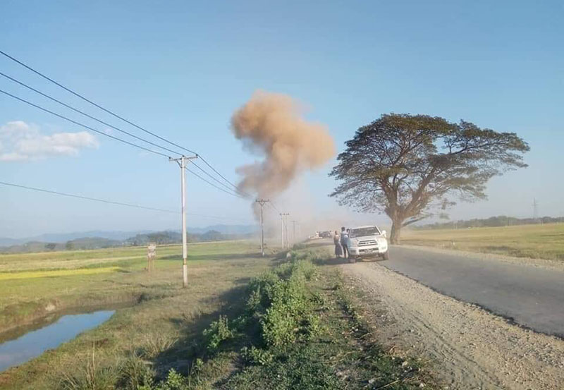 ရခိုင္​ျပည္​နယ္​ဝန္​ႀကီးခ်ဳပ္​၏ယာဥ္တန္​း အေဝးထိန္းမိုင္း ၃ လံုးျဖင့္ တိုက္ခိုက္ခံရ