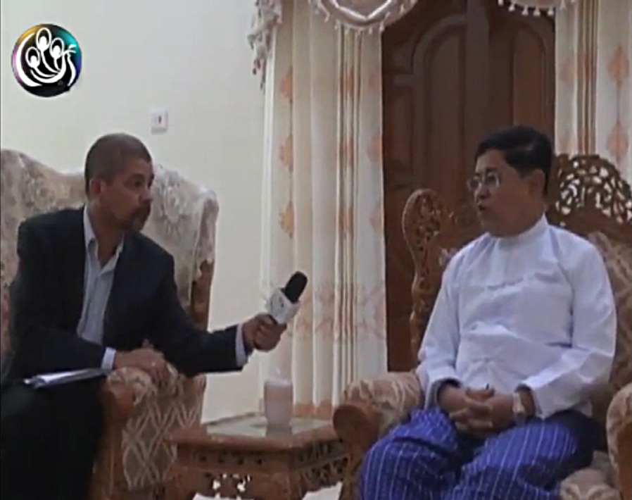 နုိင္ငံေတာ္သမၼတ႐ုံး၀န္ၾကီး ဦးစုိးသိန္းနွင့္ ေမးျမန္းခန္း