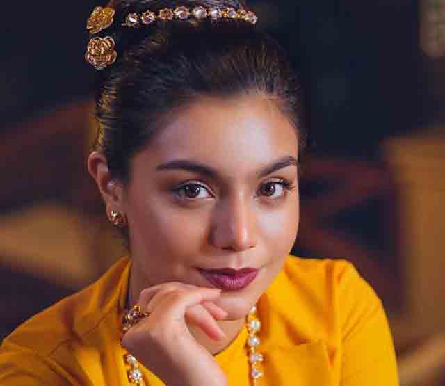 ေဘာလီး၀ုဒ္မင္းသမီးႏွင့္တူသည္ဟု ေရပန္းစားေနသည့္ ေမာ္ဒယ္အိအိေႁႏၵေက်ာ္၏အလွပံုရိပ္မ်ား (ဓာတ္ပံု)
