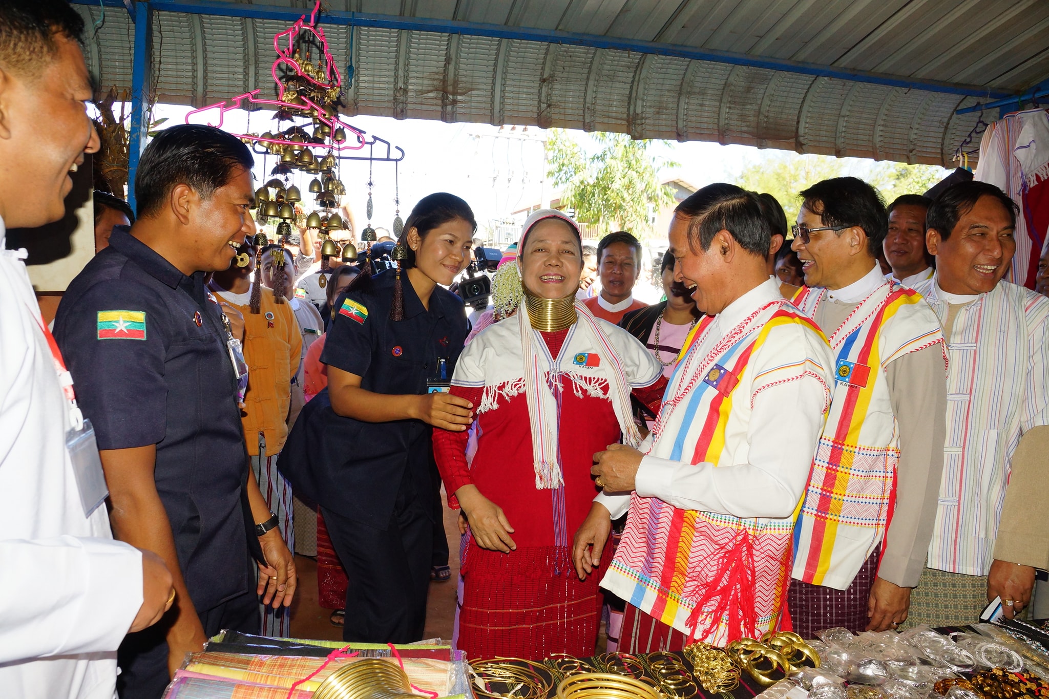 သမၼတ ဦး၀င္းျမင့္ ကယားျပည္နယ္  ေငြေတာင္ဆည္ကိုသြားေရာက္