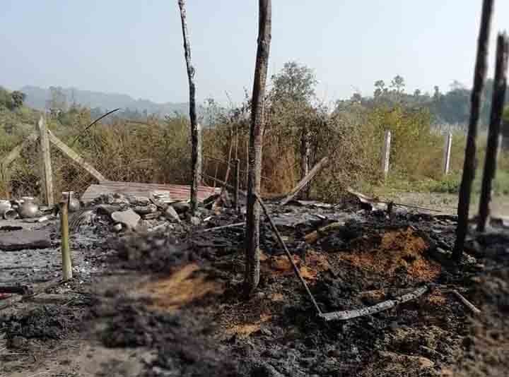 ေမာင္​​ေတာေျမာက္​ပိုင္​းတြင္ လက္​နက္​ႀကီးက်ၿပီး လူငယ္ ၂ ဦးဒဏ္ရာရ