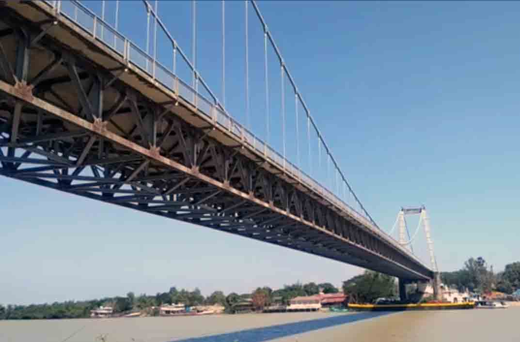 ပုသိမ္ႀကိဳးတံတားျပတ္က်သြားေၾကာင္း မမွန္သတင္းလႊင့္သူကို ဆက္သြယ္ေရးဥပေဒျဖင့္ အမႈဖြင့္