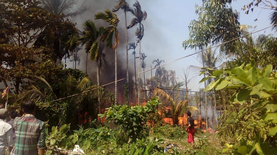 အရက္ဖုိးေတာင္းတာမရသျဖင့္ ေနအိမ္မီး႐ႈိ႕၊ ေနအိမ္ ၃ လုံး ပ်က္စီးဆုံး႐ႈံး