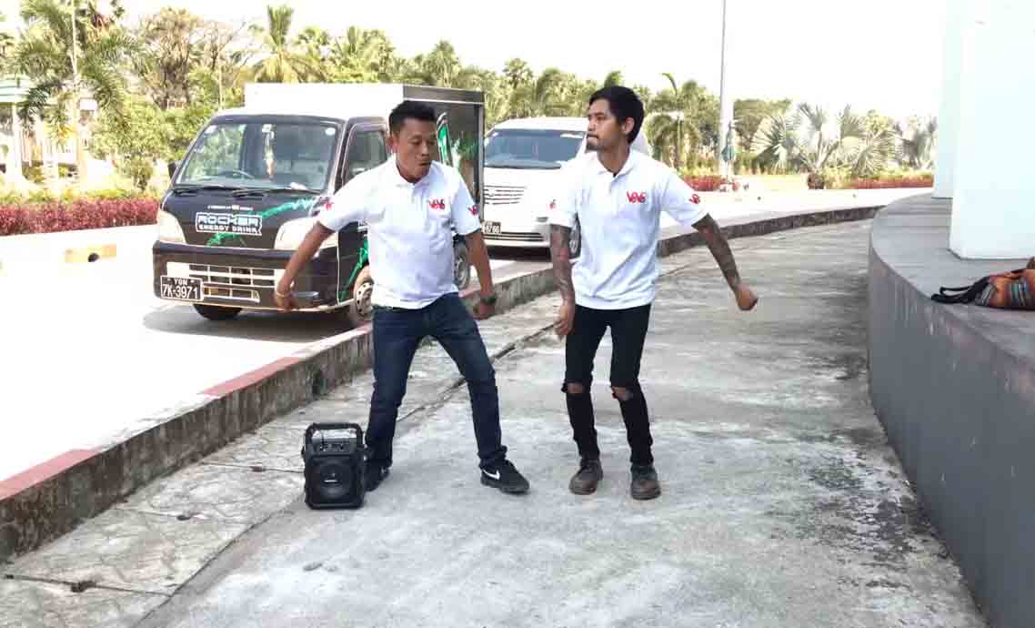 ျမင့္ျမတ္ႏွင့္ Kညီ စည္းခ်က္ႏွင့္ အၿပိဳင္ႀကဲ ကခုန္ခဲ့ေနသည့္ ႐ုပ္သံေရပန္းစား(႐ုပ္သံ)
