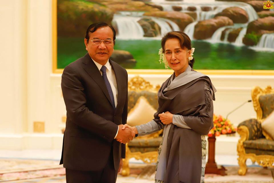 ဖြံ႔ၿဖိဳးဆဲႏိုင္ငံငယ္မ်ား ရင္ဆုိင္ေနရသည့္ စိန္ေခၚမႈ ပူးေပါင္းလုပ္ေဆာင္ရန္ ျမန္မာႏွင့္ကေမာၻဒီးယား ေဆြးေႏြး
