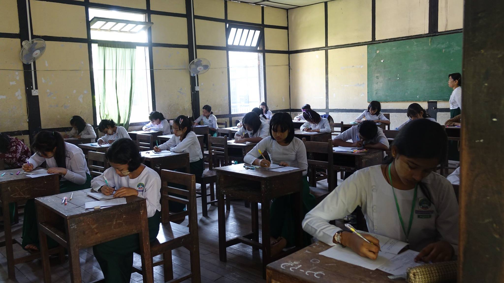 ႏိုင္ငံတ၀န္း အေျခခံပညာ ႏွစ္ဆံုးစာေမးပြဲမ်ားက်င္းပ