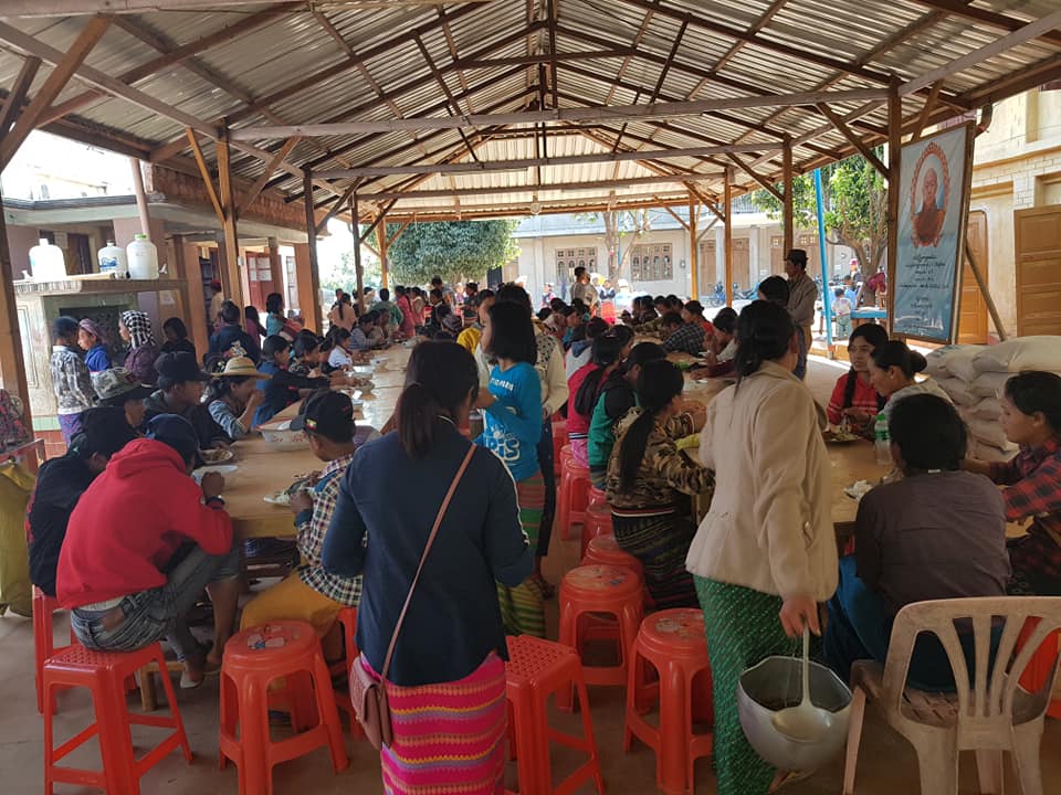 ရွမ္းလက္နက္ကုိင္ ၂ ဖြဲ႔ တုိက္ပြဲေၾကာင့္ တိမ္းေရွာင္သူ ၇၀၀ ေက်ာ္ ရွိၿပီ