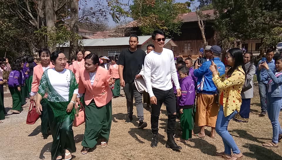 စိုင္​းစိုင္​းခမ္​းလိႈင္​ လႉဒါန္​းသည့္ ေတာင္ႀကီးအ.ထ.က က​ေလးကစားကြင္​း ဖြင့္လွစ္​