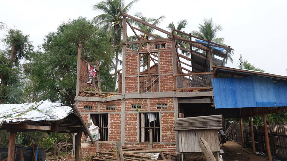 စစ္ကိုင္းတုိင္း ေလေဘးသင့္သူမ်ားအတြက္  ေထာက္ပ့ံေငြေပးအပ္