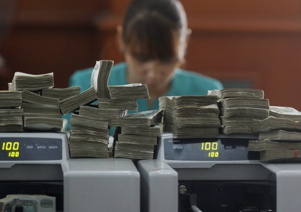 ပင္စင္ထုတ္ယူရာတြင္ အဆင္မေျပပါက ေမးျမန္းႏုိင္၊ ထုတ္ယူရန္ လူ ၂ သိန္းခန္႔ က်န္ရွိေန