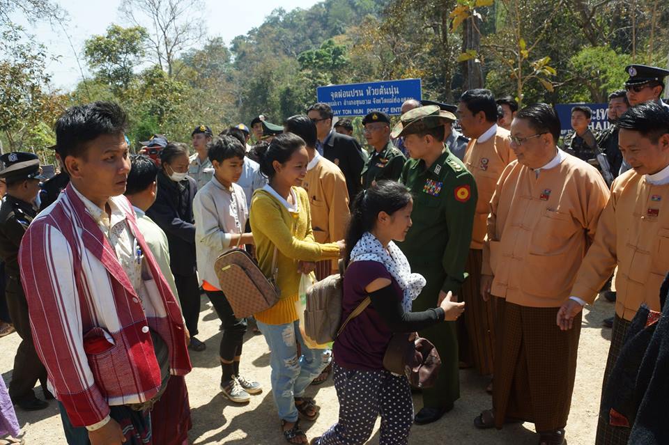 ထုိင္းနယ္စပ္က ဒုကၡသည္ ၅၉ ဦး မယ္စဲၿမိဳ႕နယ္ထဲ ျပန္လည္၀င္ေရာက္
