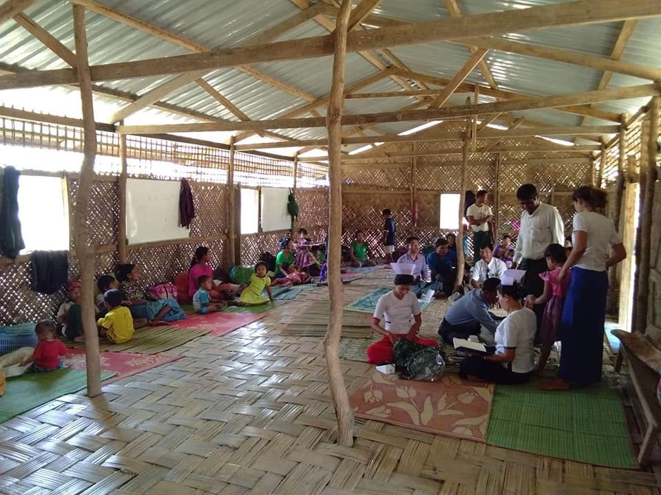 ေျမာက္ဦးၿမဳိ႕နယ္တြင္ စစ္ေဘးေရွာင္ ၄၀၀ ေက်္ာ အေရးေပၚအကူညီလိုအပ္ေန