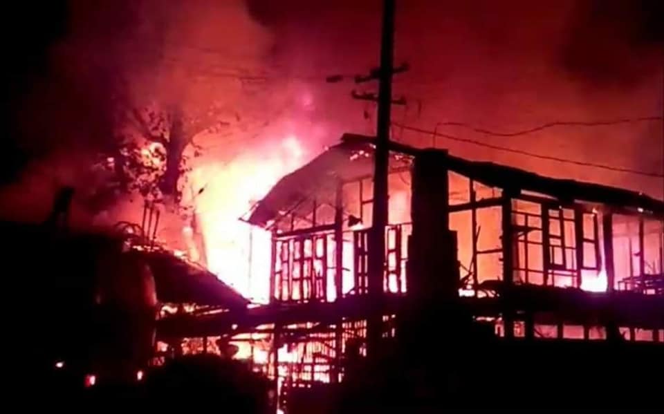 တိုက္ႀကီးတြင္ မုန္႔ဖိုမီးေလာင္၊ က်ပ္သိန္း ၅၀ ေက်ာ္တန္ဖိုး ပ်က္စီးဆုံး႐ႈံး