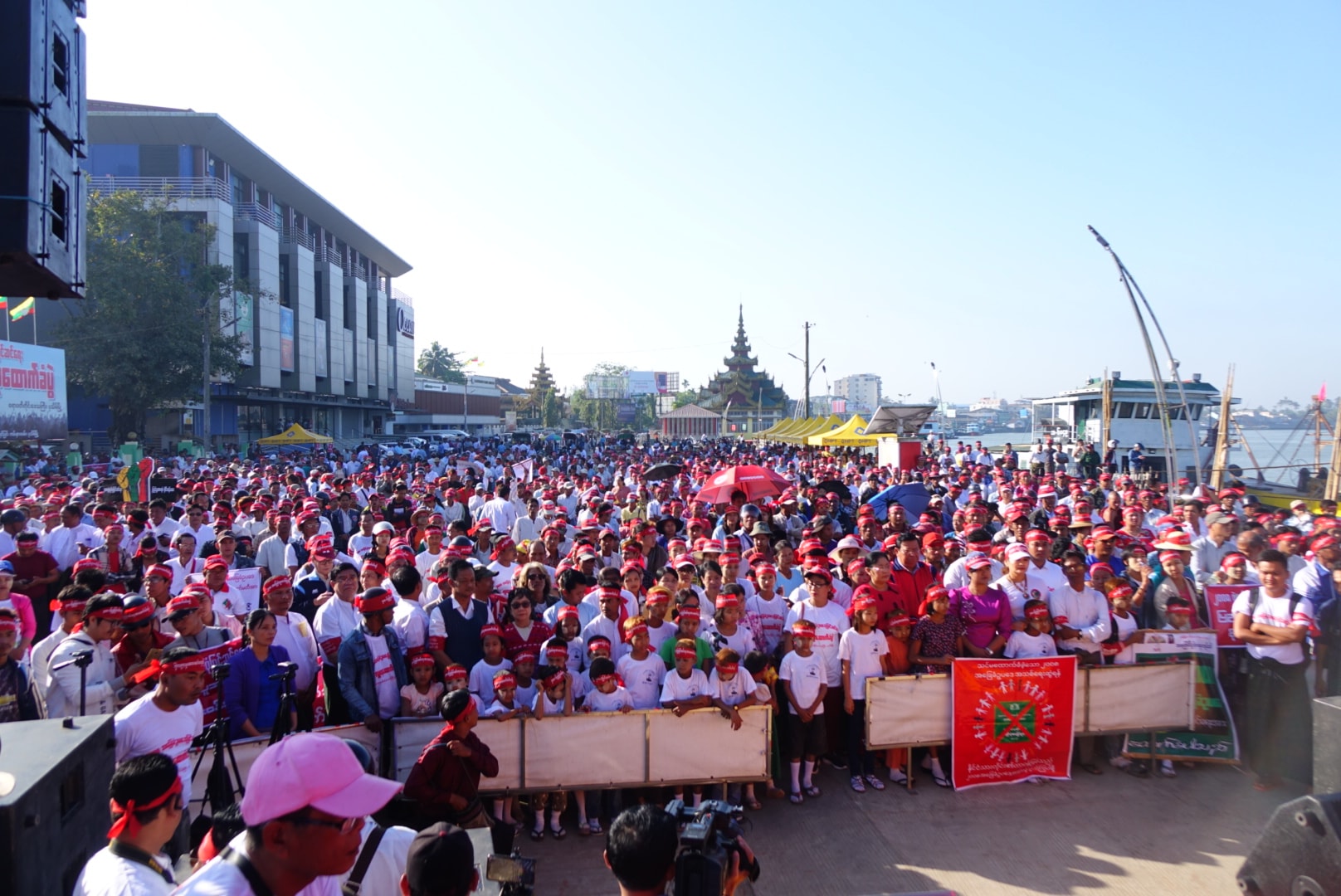 အေျခခံဥပေဒျပင္ဆင္ေရးလူထုေထာက္ခံပြဲ ပုသိမ္ၿမိဳ႕တြင္ျပဳလုပ္
