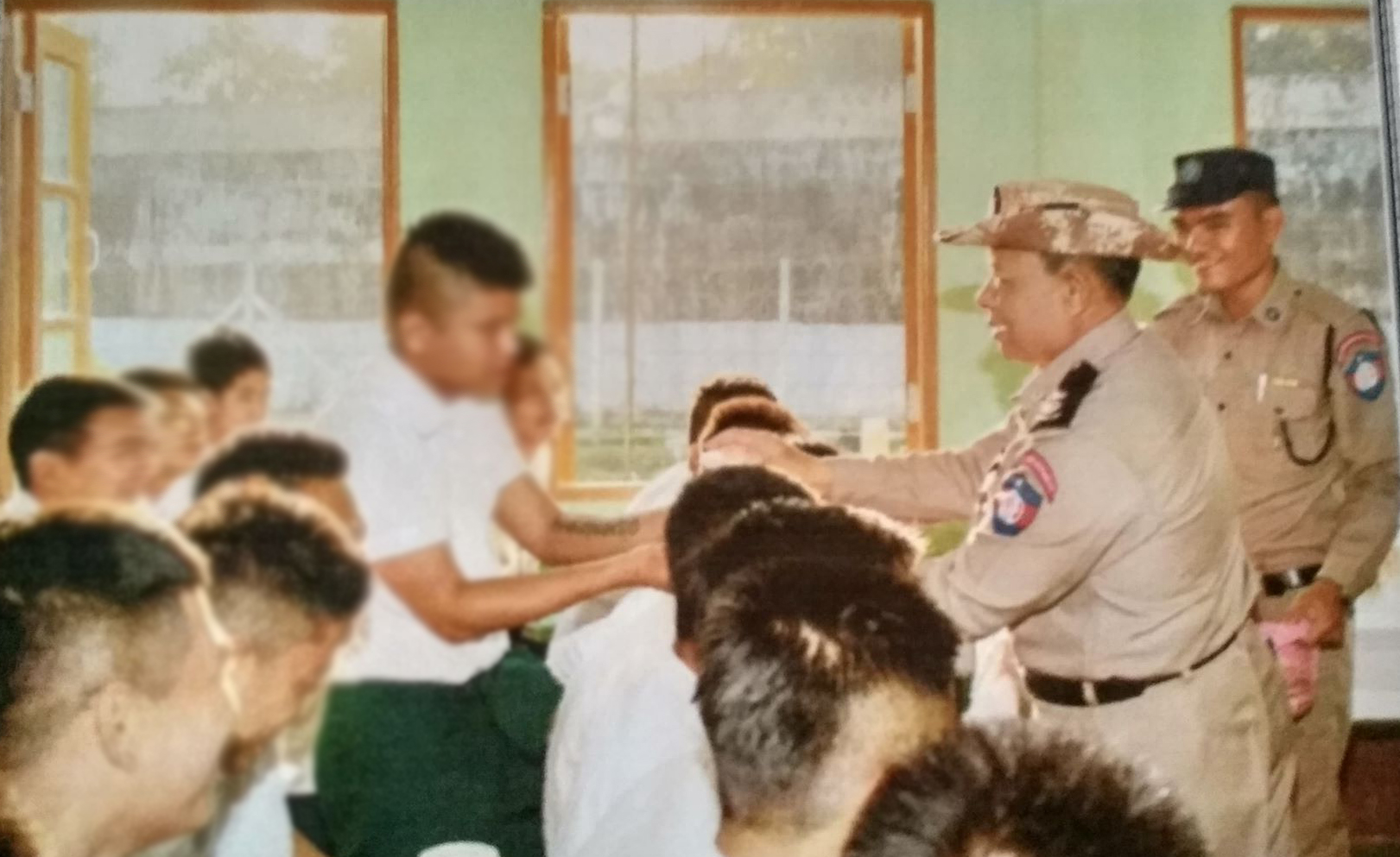 တကၠသိုလ္ဝင္စာေမးပြဲ ေျဖဆိုေနသည့္ အက်ဥ္းသားမ်ားကို အာဟာရေက်ြးေမြး
