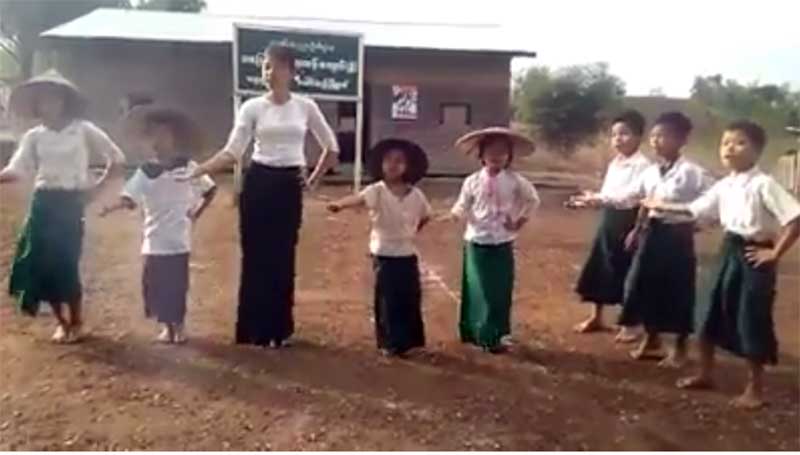 အြန္လိုင္းေပၚ နာမည္ႀကီးေနသည့္ ေက်းလက္ဆရာမေလးႏွင့္ ကေလးငယ္မ်ား ေတးသ႐ုပ္ေဖာ္ (႐ုပ္သံ)