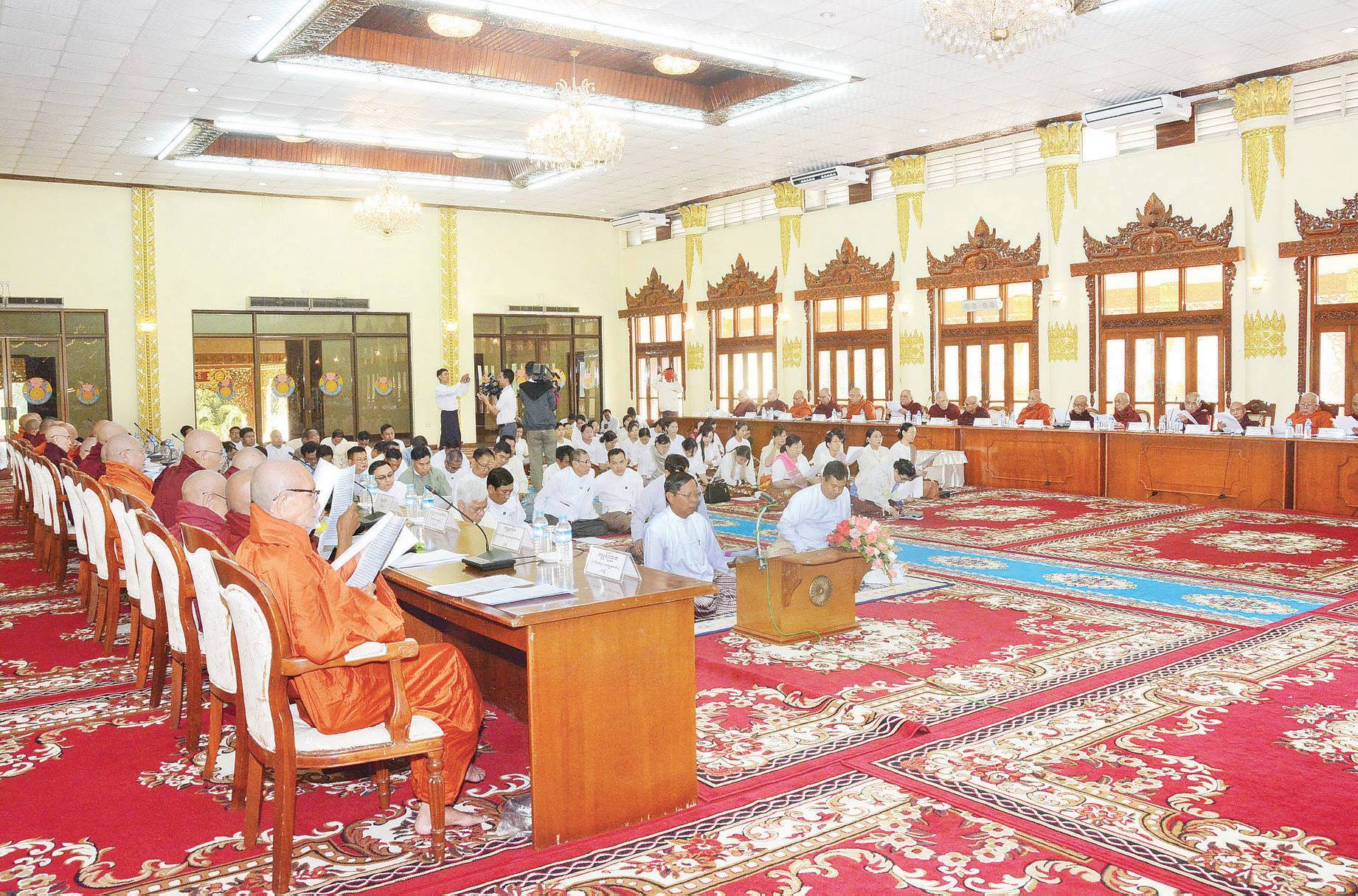 အက်င့္ပ်က္ရဟန္းသာမေဏမ်ားကို ျပဳျပင္ၾကပ္မတ္ေပးရန္ သာသနာေရး၀န္ႀကီးေလ်ာက္ထား